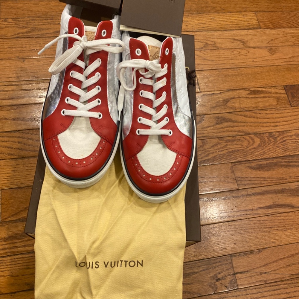 Louis Vuitton Sneakers - Picture 8 of 8
